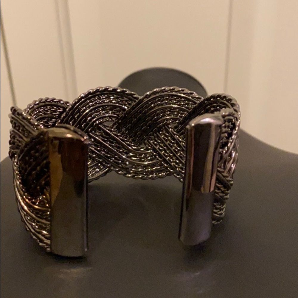 Express Cuff Bracelet - Picture 2 of 3